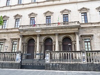 Catania-Palazzo_delle_Scienze.jpg