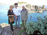 Aci Trezza, Latouche visita Isola Lachea (1).jpg